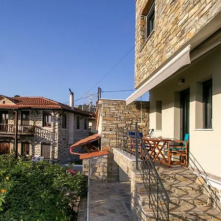 بيت للعطل Liotrivi At Old *