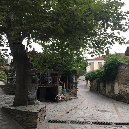 Liotrivi At Old Holiday home Nikiti (Sithonia)